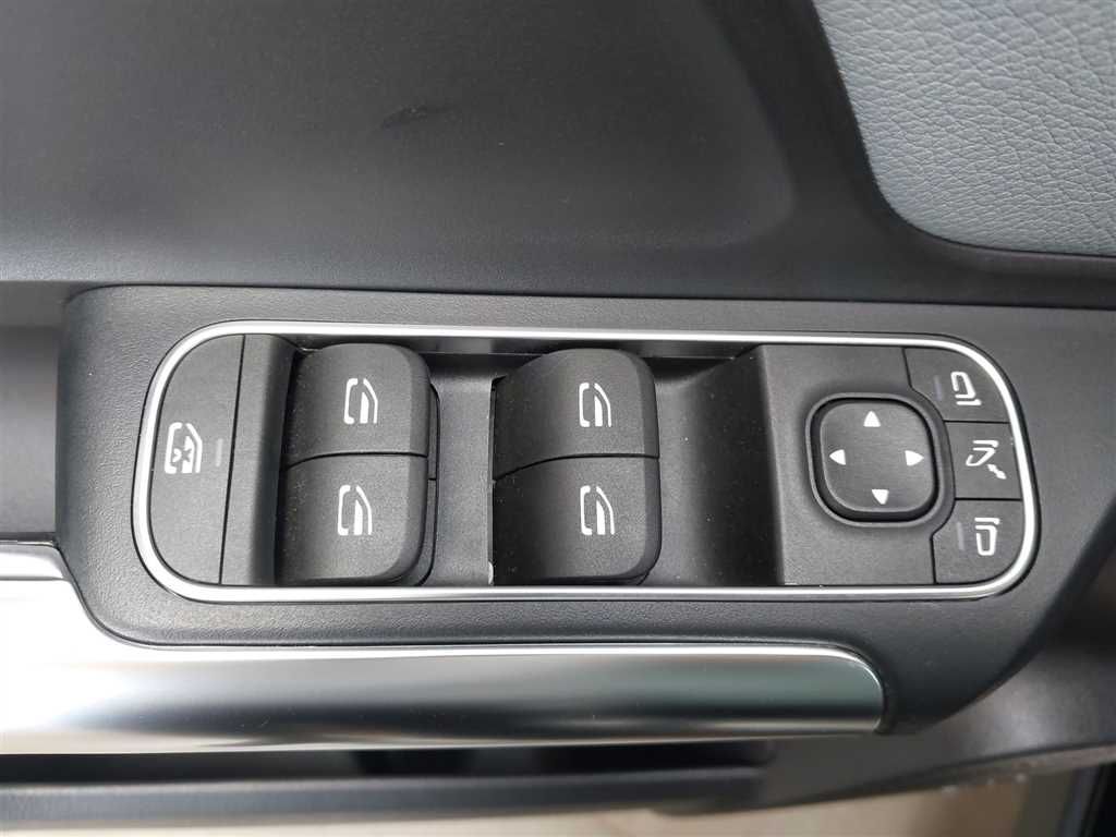 Mercedes-Benz GLA 200 Progressive Line Advanced Plus DCT  foto 13