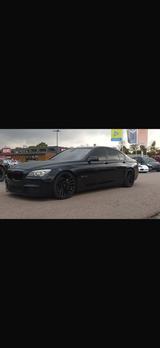 BMW F01 750i - BMW 750 aus 2011: 750i