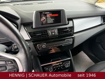 BMW 218 - 11