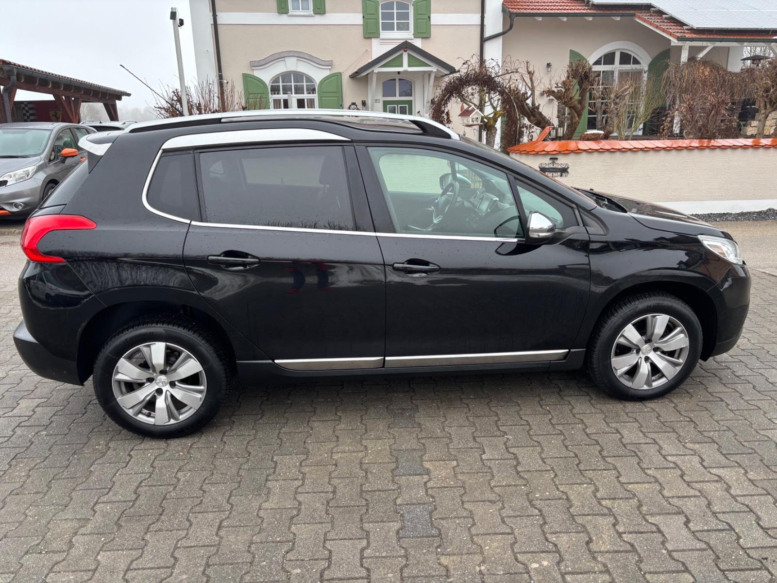 Peugeot 2008 Allure 1.Hand 79000 Km Navi Leder SHZ