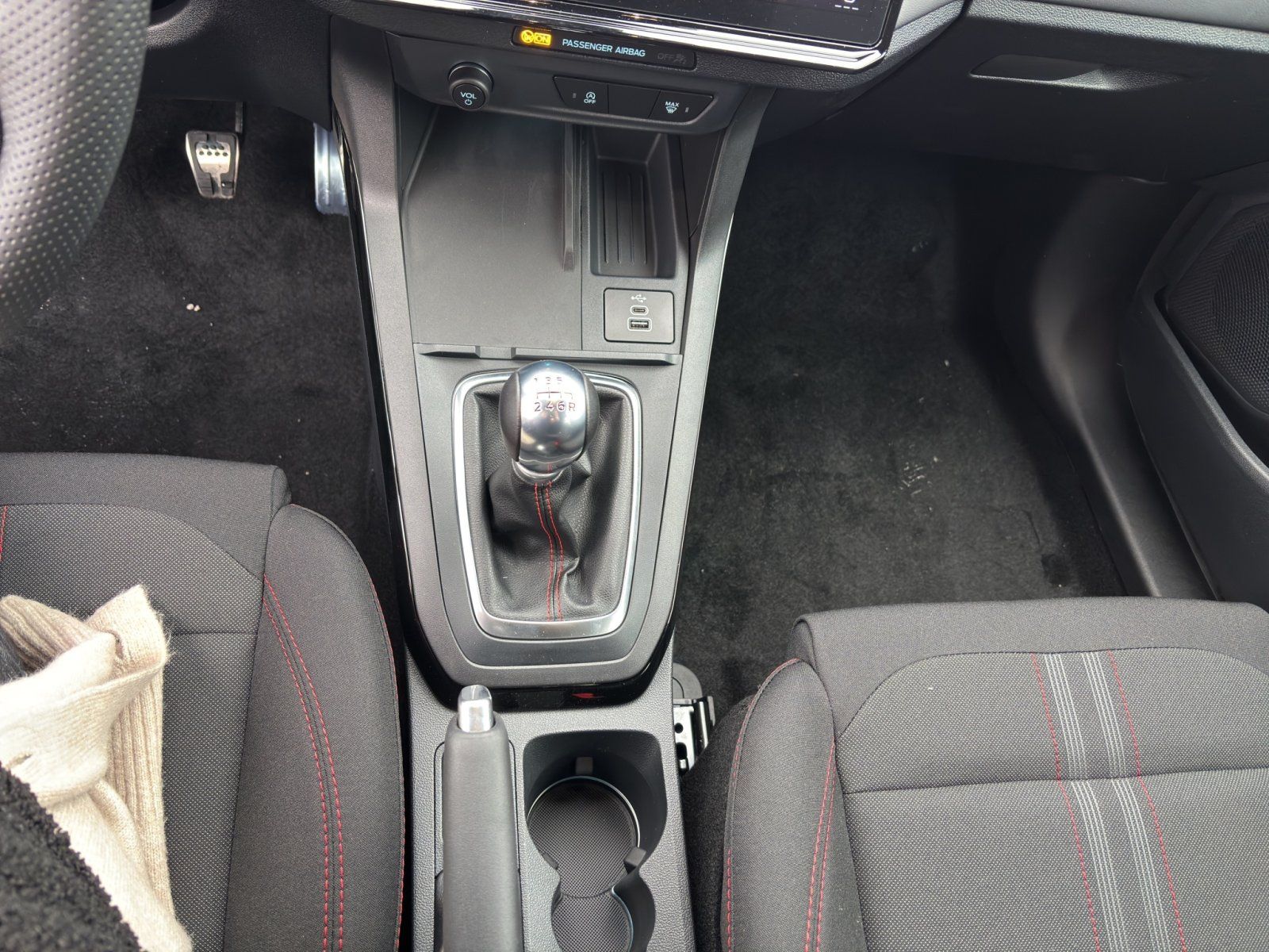 Fahrzeugabbildung Ford Puma 1.0 ECOBOOST ST-Line #Winterpaket