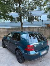 Volkswagen VW Golf 4 zu verkaufen - Volkswagen Golf aus 2001: Kombi