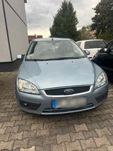 Ford 2005 121km - Ford Focus aus 2005: Kombi