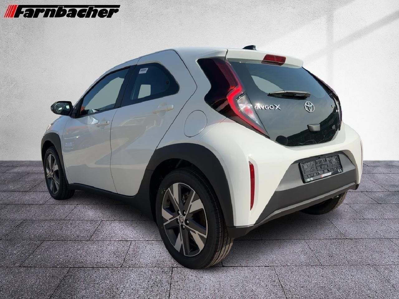 Fahrzeugabbildung Toyota Aygo X 1,5 Hybrid Active *SHZ *RCAM *CARPLAY*