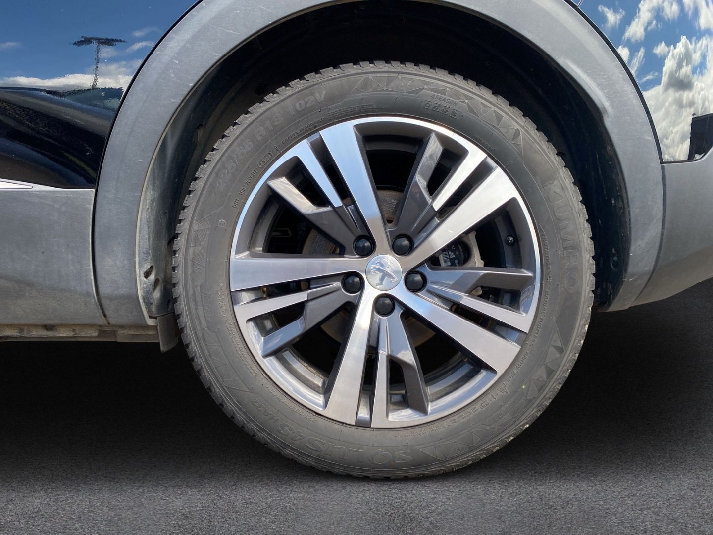 Fahrzeugabbildung Peugeot 3008 Hybrid 225 Allure Pack 1.6 Plug-In EU6d Nav