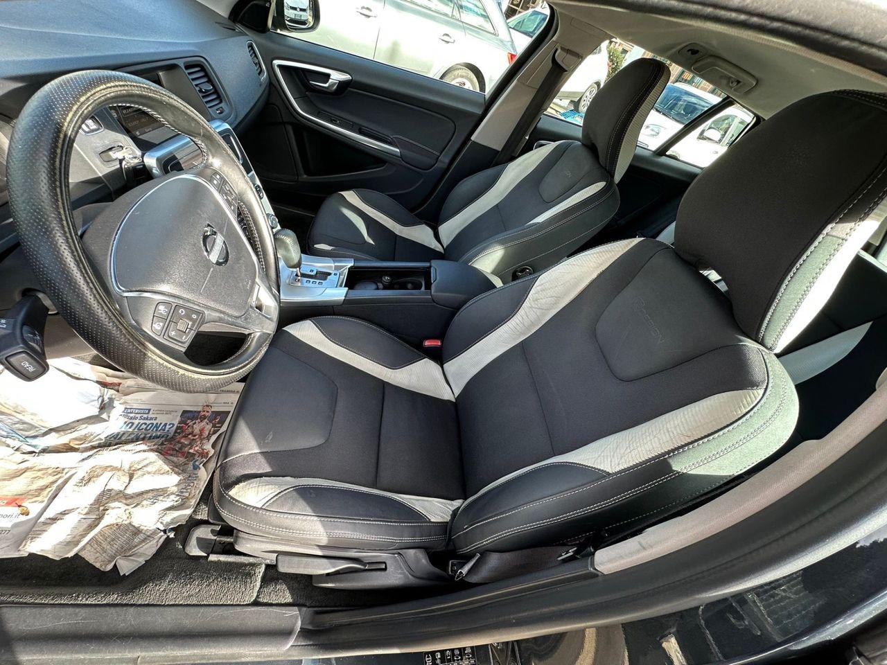 Volvo V60 2011 — photo 10