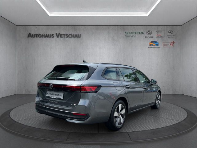 Passat Variant 1.5 eTSI Bluetooth Navi LED Klima