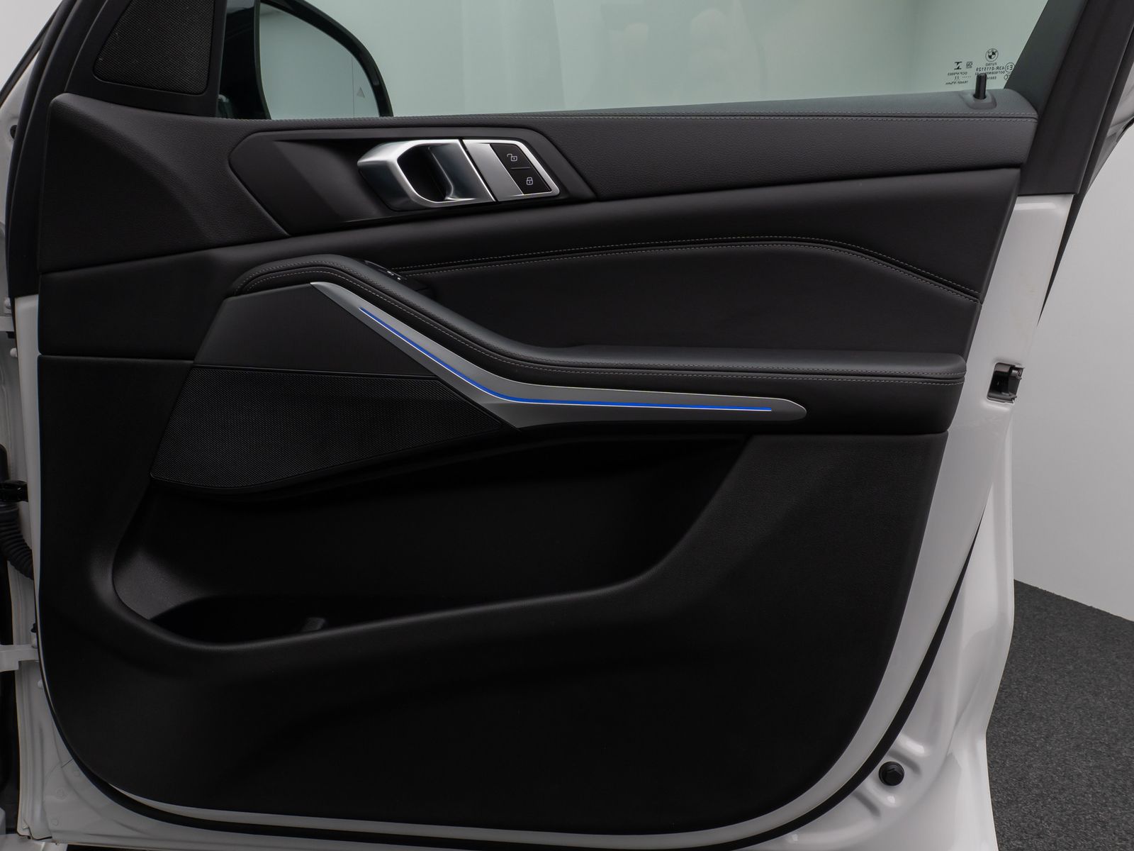Fahrzeugabbildung BMW X5 xD30d M Sport 360°Panorama Laser HUD DAB HiFi
