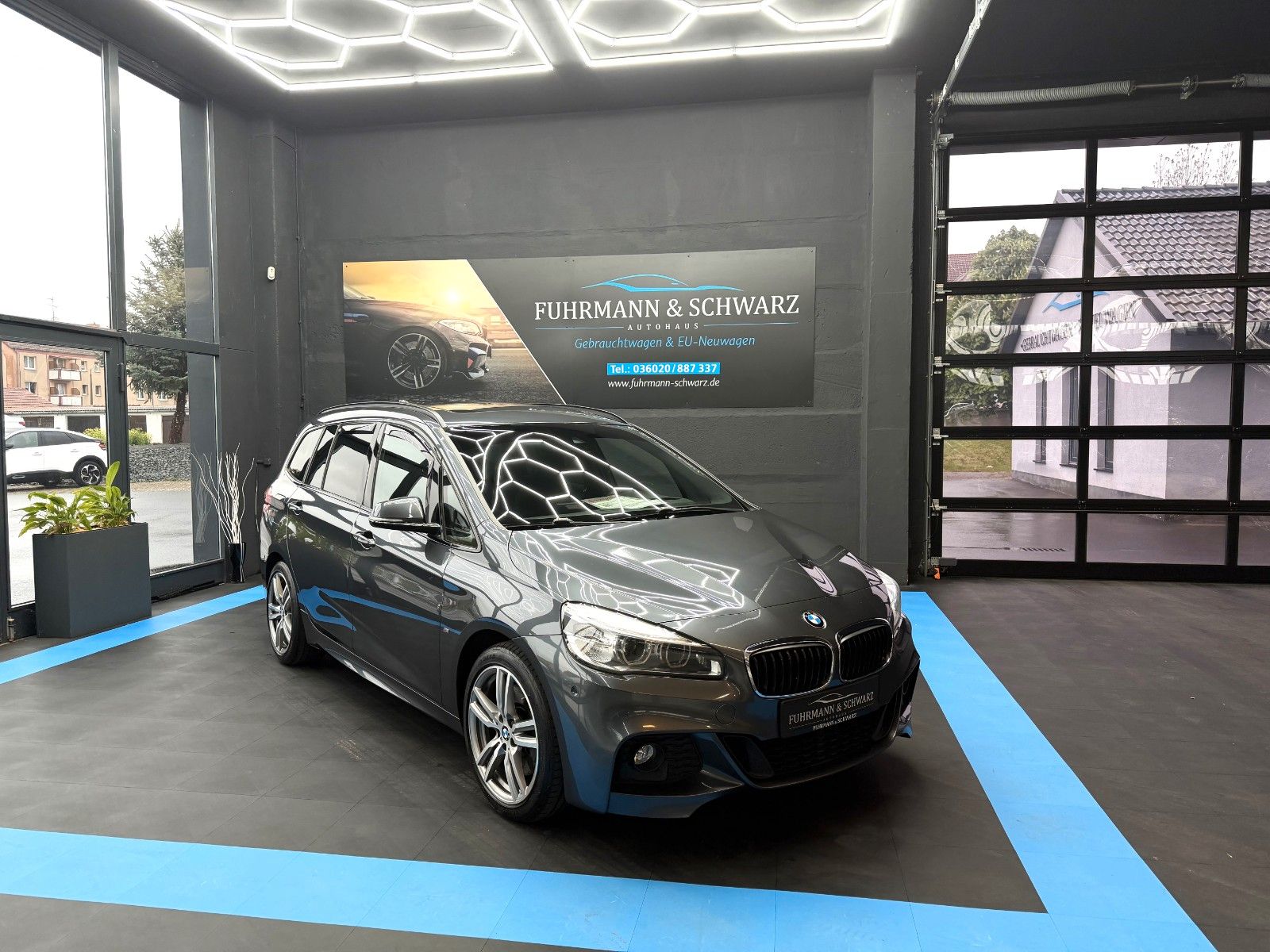 BMW 220d GranTourer xDrive M-Pak+Rfkam+AHK+LED+NAV