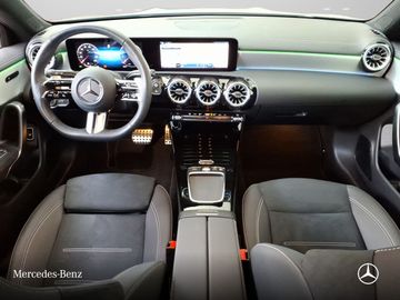 Mercedes CLA 200 Shooting Brake - 12