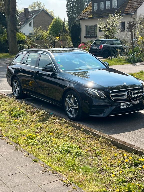 Image of Mercedes-Benz E 300