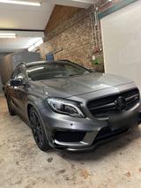 Mercedes-Benz Mercedes Benz Gla45 AMG (Nightpaket) - Mercedes-Benz GLA 45 AMG aus 2014