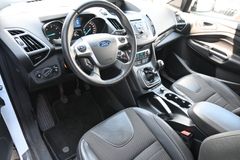 Fahrzeugabbildung Ford Kuga 2.0 TDCi  Schalter Titanium*Klimaautom.*AHK