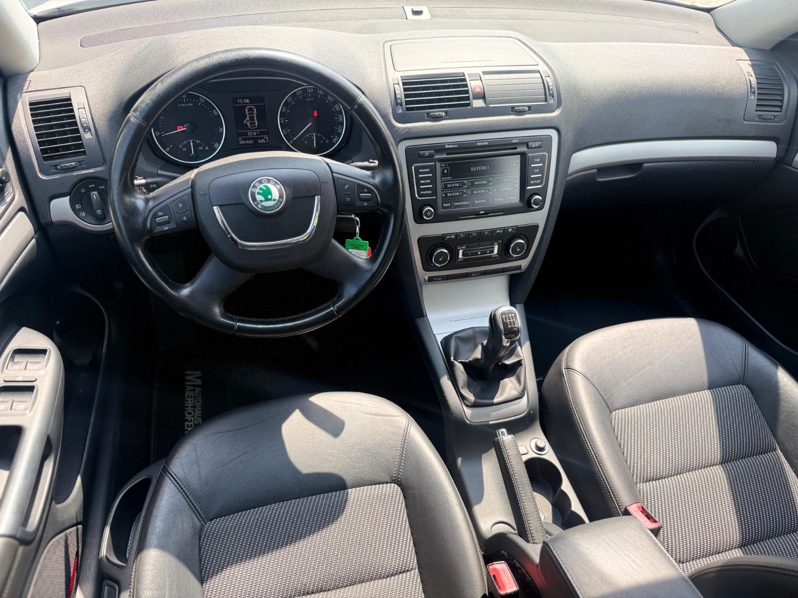 Skoda Octavia 2012 — photo 11