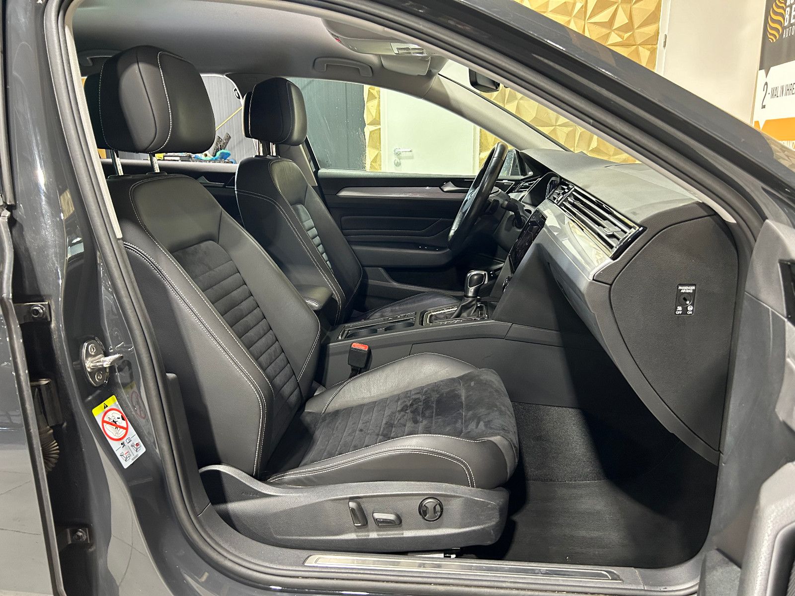 Fahrzeugabbildung Volkswagen Passat Variant GTE/APPLE/KAMERA/NAVI/ACC/8-FACH/