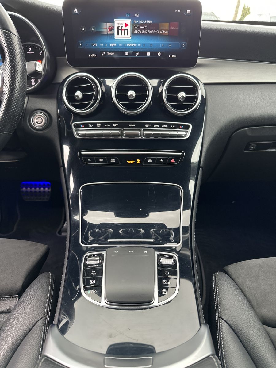 Fahrzeugabbildung Mercedes-Benz GLC 220d 4M AMG-Line NAV+LED+KAM+BURMESTER+CPLAY