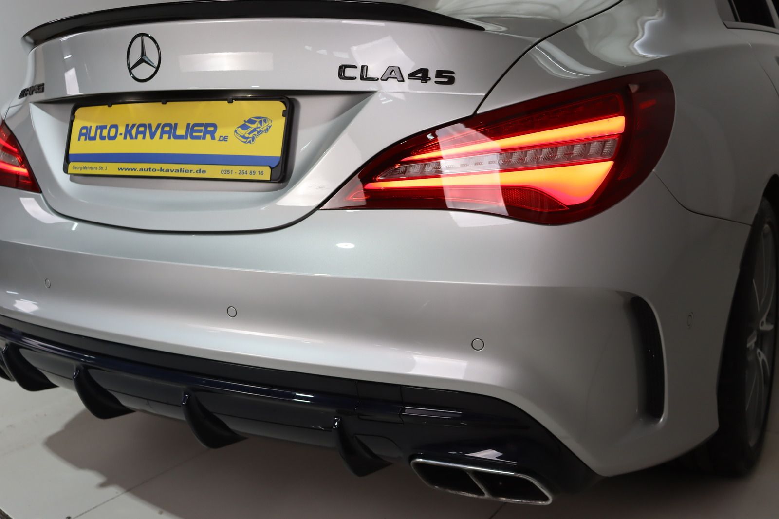 Fahrzeugabbildung Mercedes-Benz CLA 45 AMG 4Matic Coupe * Led * Navi * Alcantara