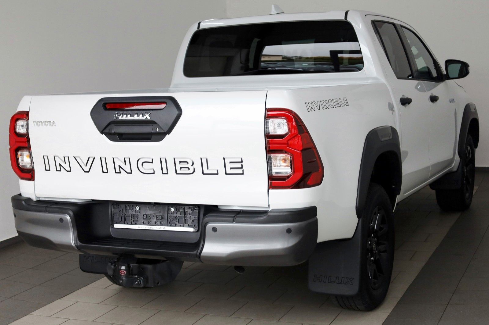 Fahrzeugabbildung Toyota Hilux 2.8 D-4D Invincible,DOKA,ACC,Leder,Nav,AHK