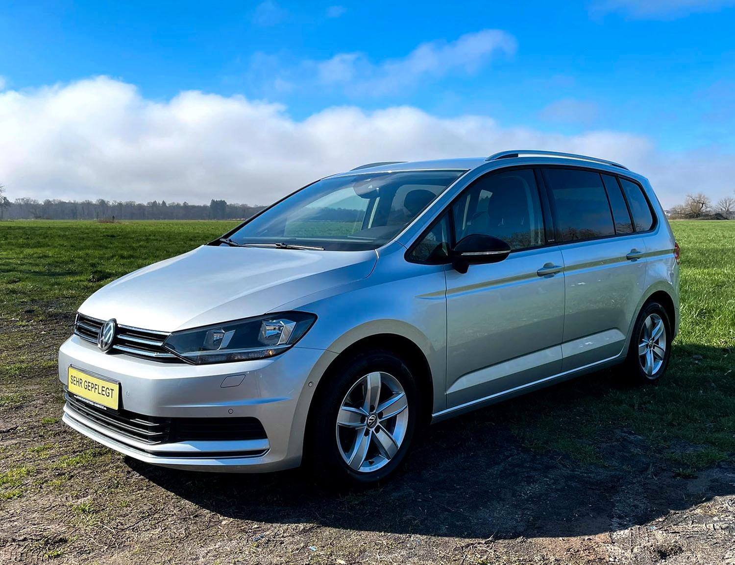 Volkswagen Touran IQ.DRIVE / 7 SITZE / AHK / CARPLAY / NAVI