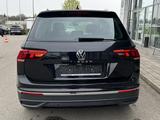 Volkswagen Tiguan 1.5 TSI ACTIVE AHK+18"+IQ-DRIVE+APP-CONNE - Volkswagen: Zentralverriegelung
