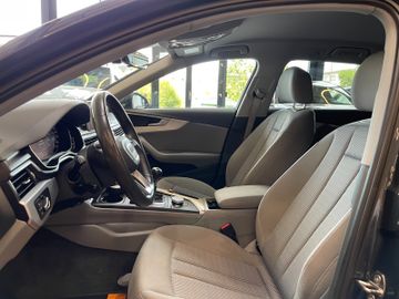 Audi A4 Avant design ultra *NAVI*ACC*AHK*PDC*MATRIX*