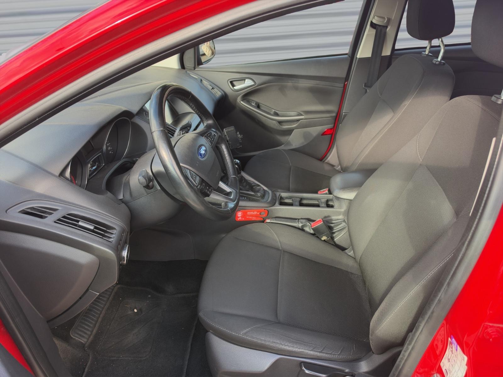 Ford Focus 2014 — photo 5