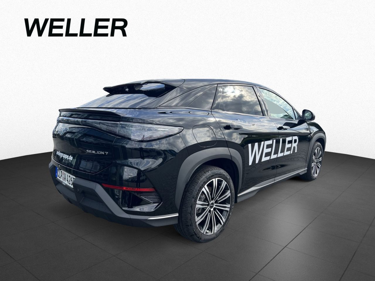 BYD SEALION 7