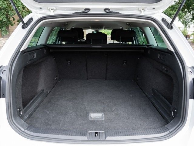 Passat Variant Business TDI DSG AHK ACC
