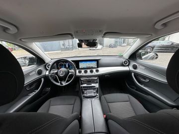 Mercedes E 300 - 11