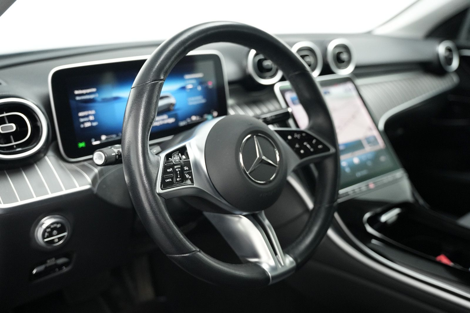 Fahrzeugabbildung Mercedes-Benz C 300e T *Ambiente*SHZ*Rückfahrkamera*T-Winkel*