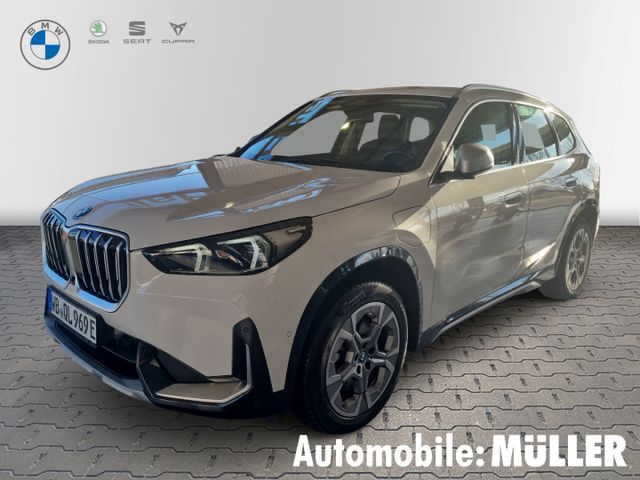 BMW X1 30 e xLine LED NAVI AHK ACC Park-Assistent