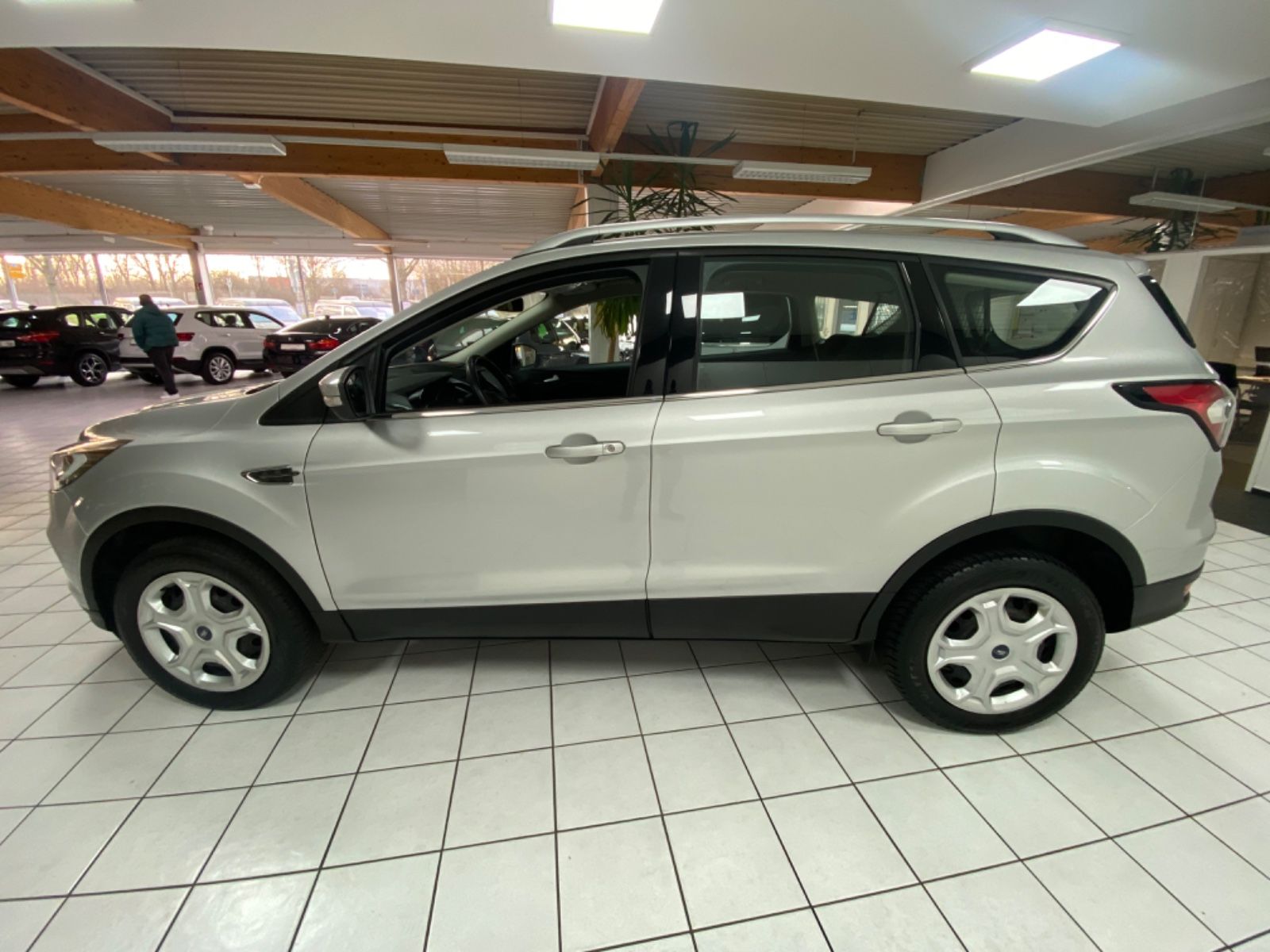 Fahrzeugabbildung Ford Kuga 2,0 TDCi 4x4 Titanium Allrad