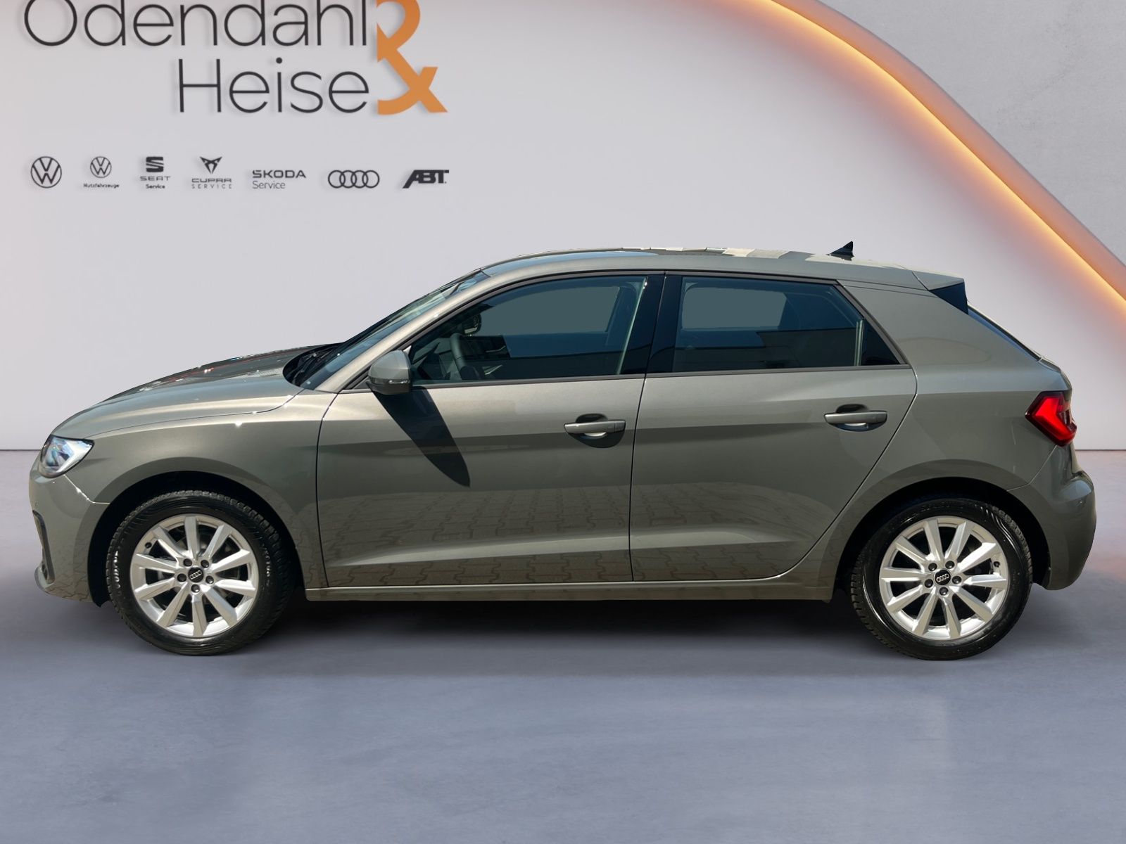 Audi A1 Sportback advanced TFSI S tronic *Ambiente* imagem 2