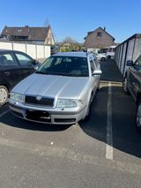 Skoda Octavia Combi 2.0 Elegance  - Skoda Octavia aus 2002: Kombi