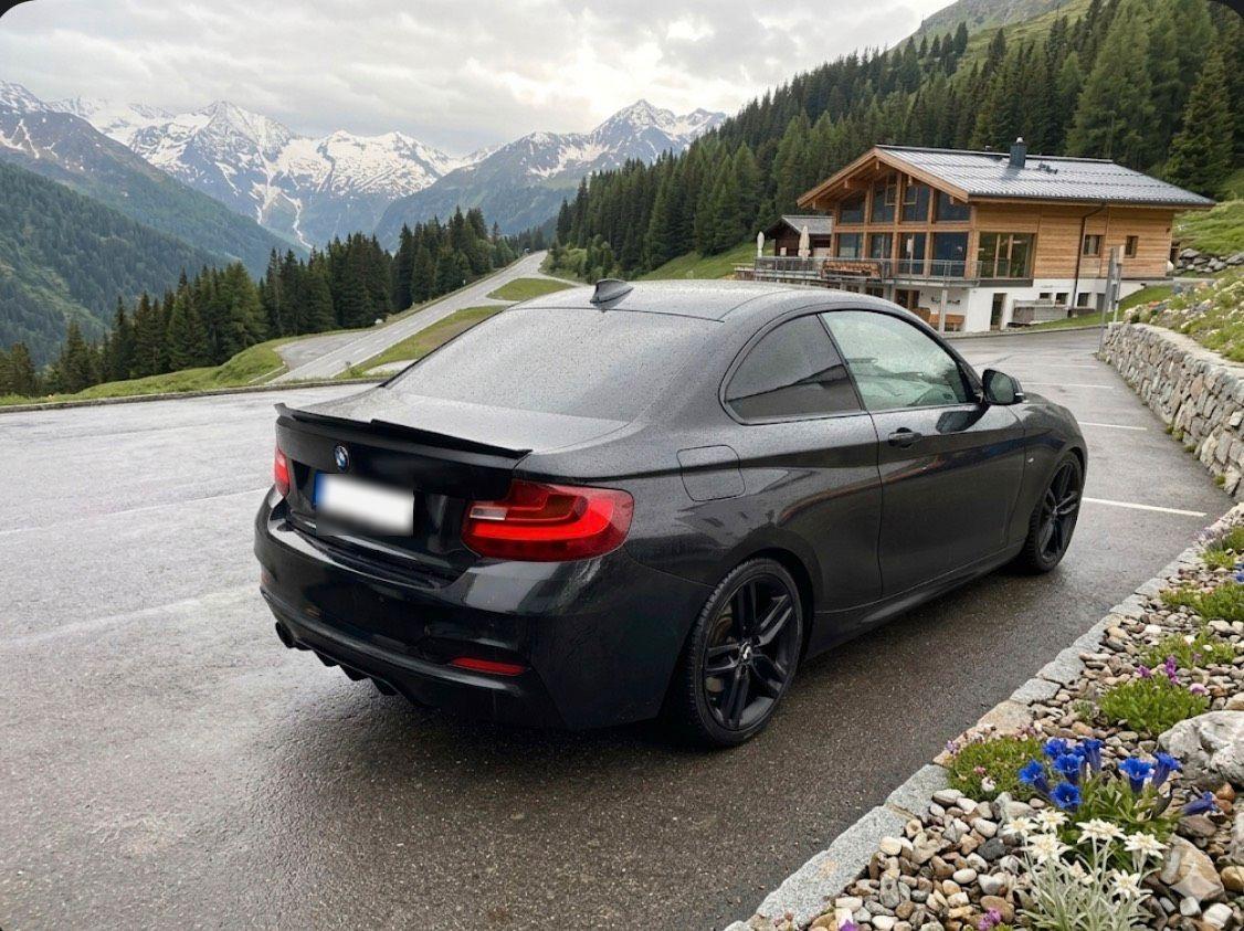 BMW 220