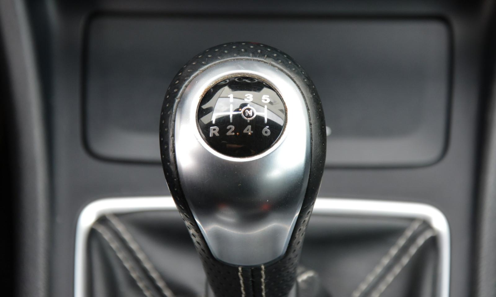 MERCEDES-BENZ GLA - 200 - BI-XENON - 156 CV