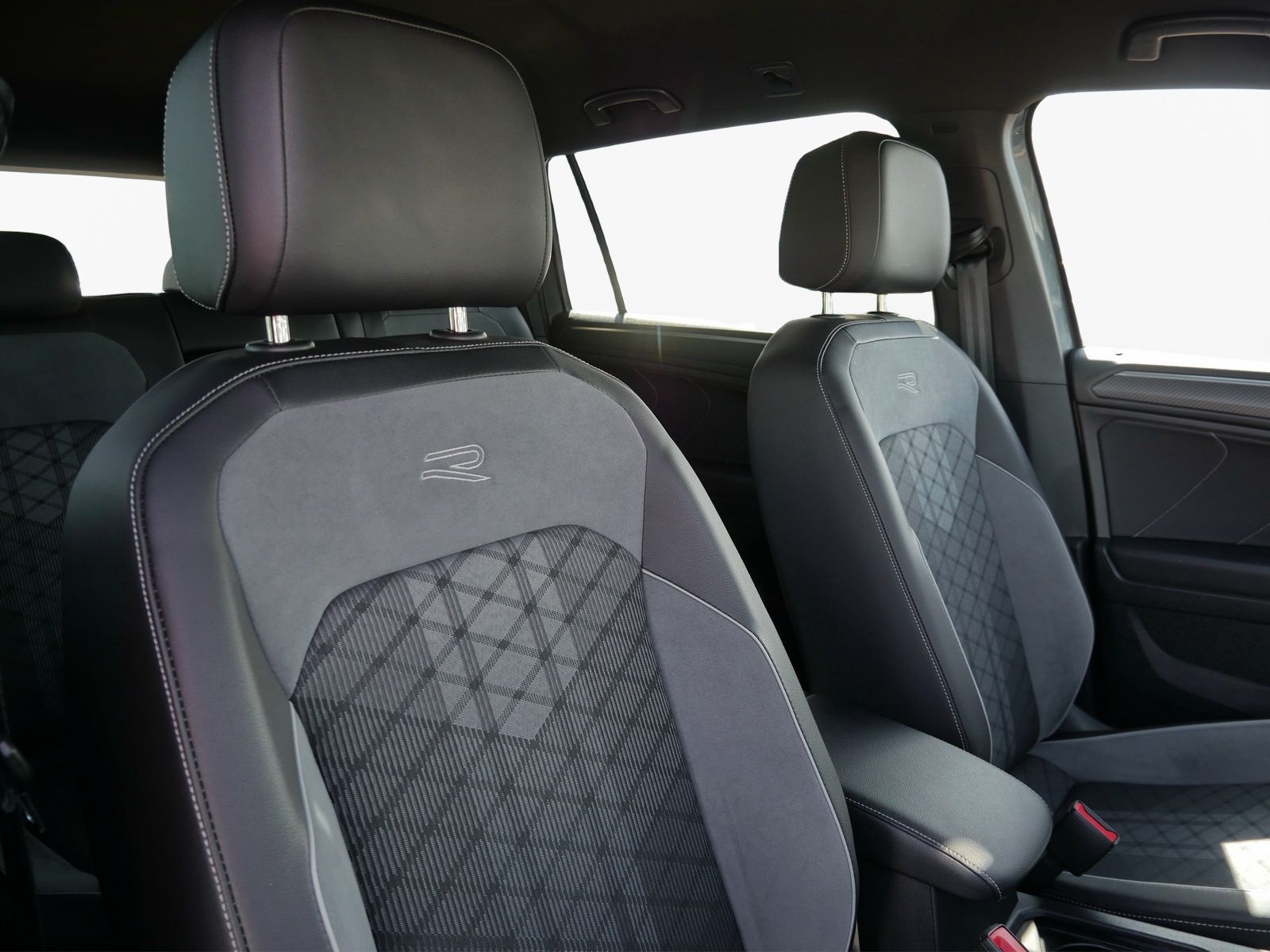 Volkswagen Tiguan Allspace - Bild 10
