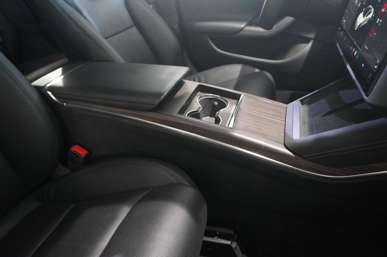 Fahrzeugabbildung Tesla Model S DUAL-MOTOR LONGRANGE NAVI/AMD/YOKE/LEDER