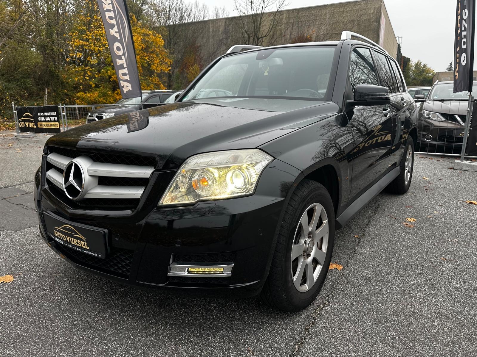 Mercedes-Benz GLK350 2010 — interior