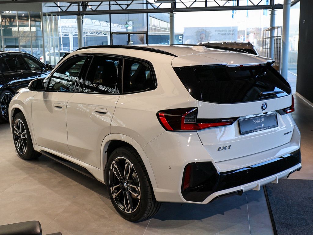 BMW iX1 - Bild 7