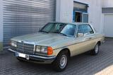 Mercedes-Benz CE 230 W123
