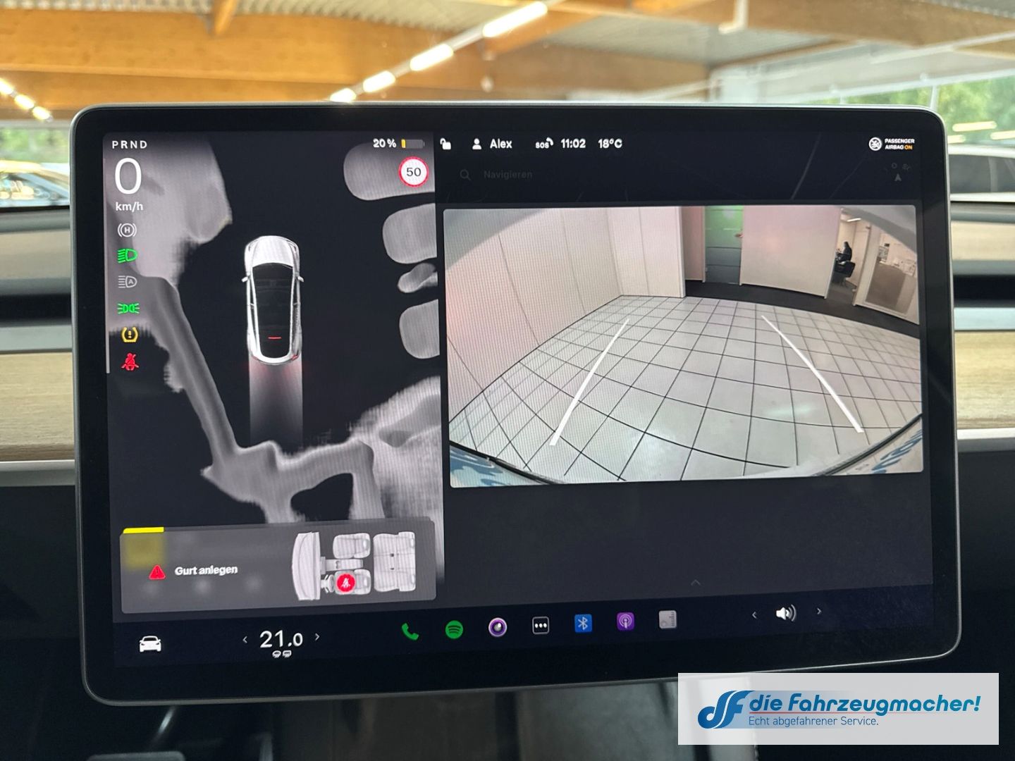 Fahrzeugabbildung Tesla Model Y Long Range Dual AWD Panorama Navi Sounds