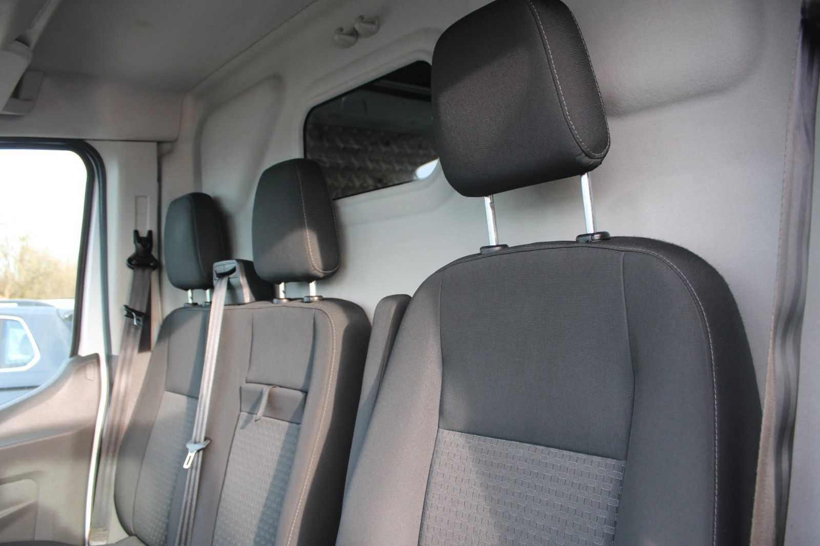 Fahrzeugabbildung Ford Transit L3 H2 TREND AHK PDC ALLWETTER 1.Hand