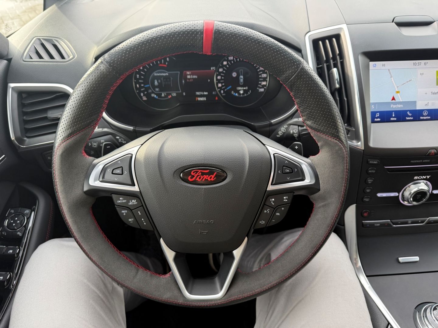 Fahrzeugabbildung Ford S-Max ST-Line ACC LED TWA RFK Pano AHK Navi el.
