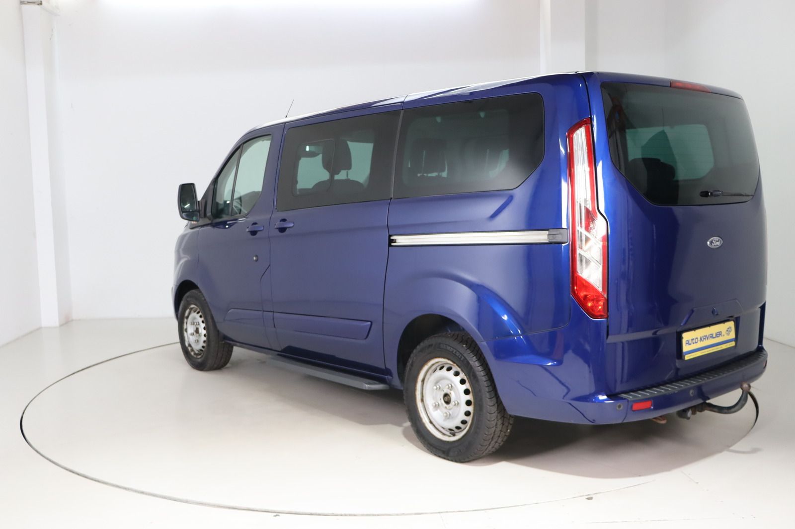 Fahrzeugabbildung Ford Tourneo Custom 2.2 TDCi * 8 Sitzplätze