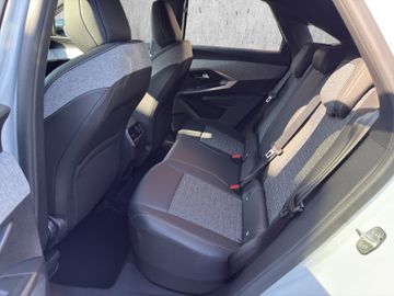 Peugeot 3008 Allure 145 Hybrid Kam.+KeyLess+LED+SHZ+PDC