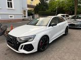 Audi RS3 *Pano *Massage *Alcantara - Audi RS3 Gebrauchtwagen in Frankfurt