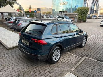 Volkswagen Tiguan - 4