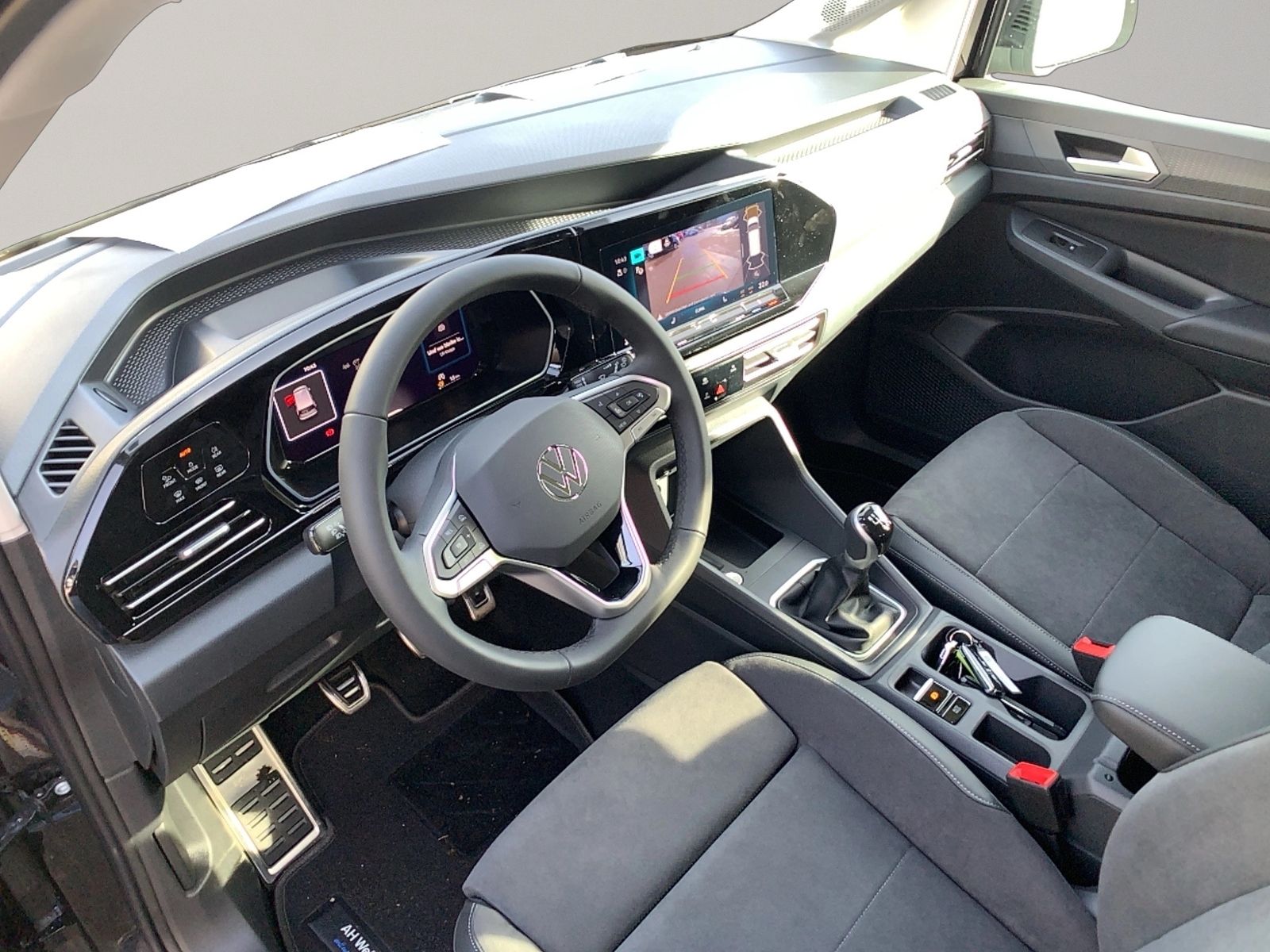 Caddy 2.0 TDI Style 4Motion, LED, Navi, 18"Alu,