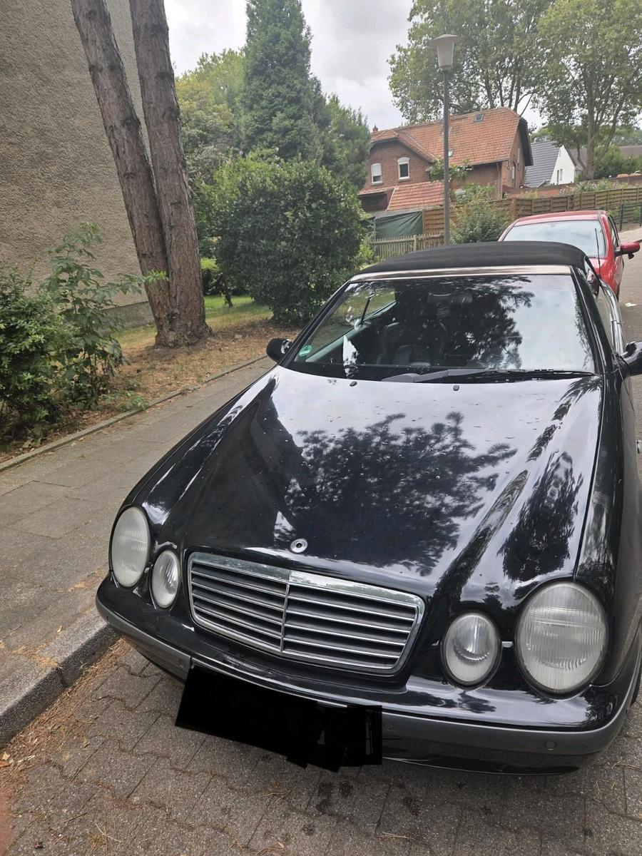 Mercedes-Benz CLK 320